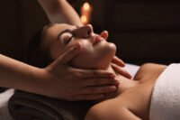 Gesichtsmassage